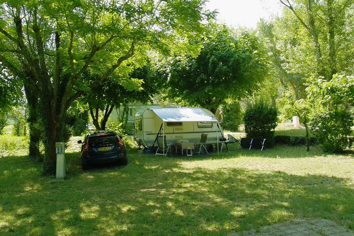 Le Moulin De Cost Hotel Бюи-ле-Барони Екстериор снимка